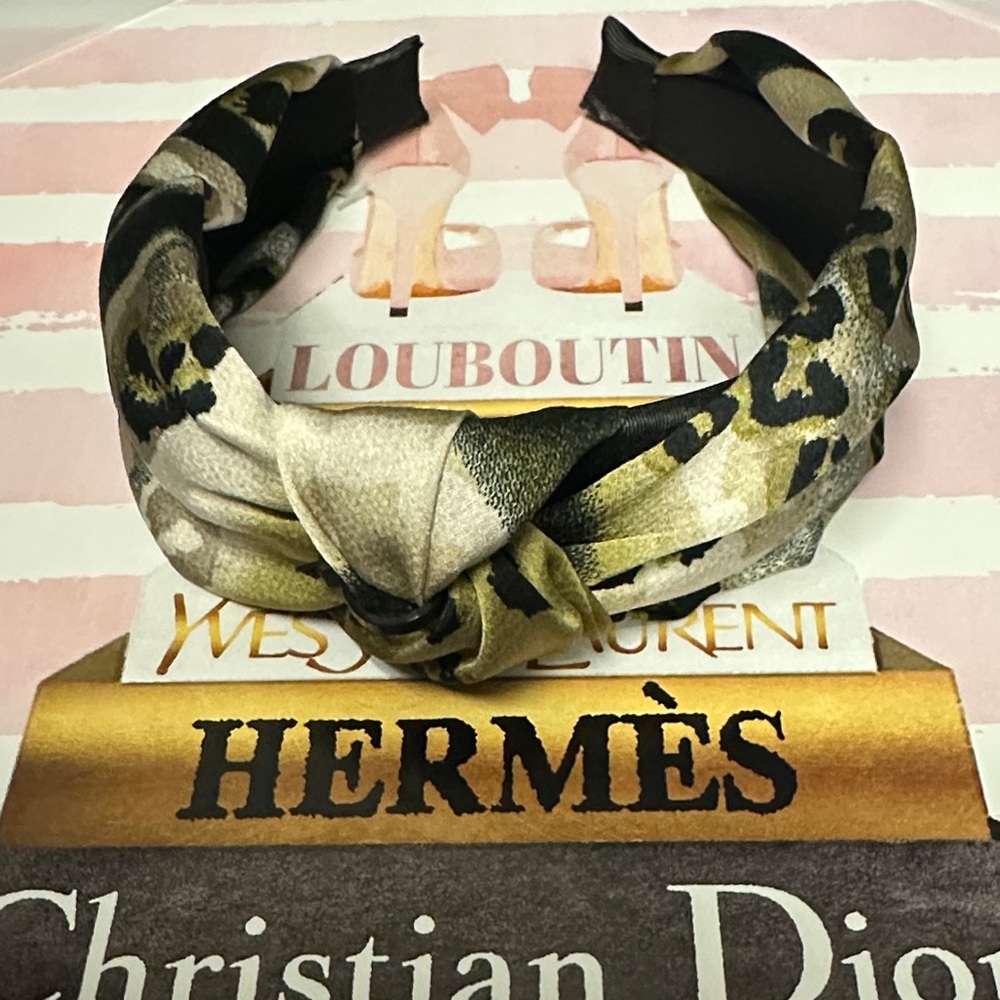 Leopard Patterned Hairband - Picture 2 of 3